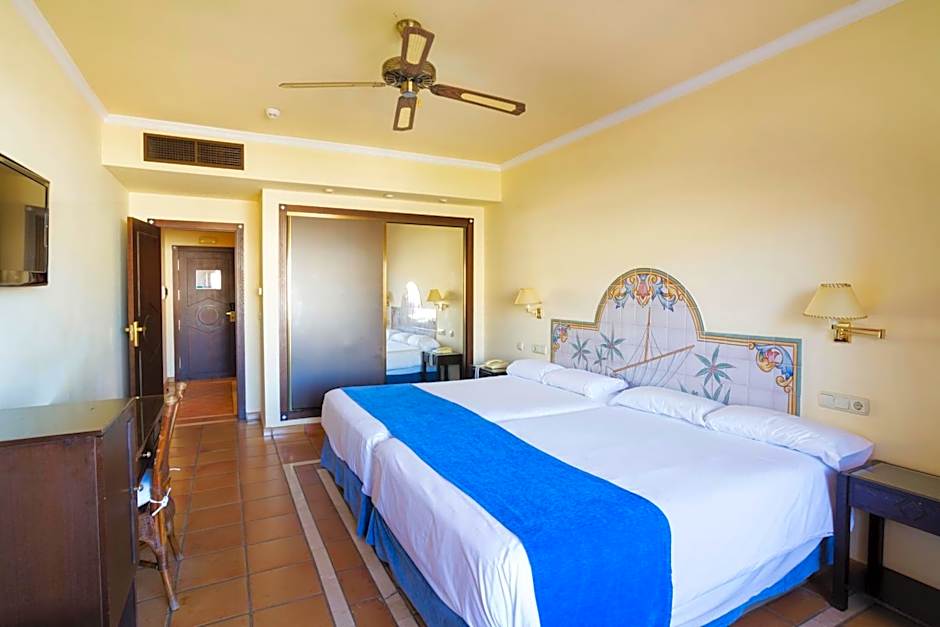 Photo 1 of 6 of Triple Room