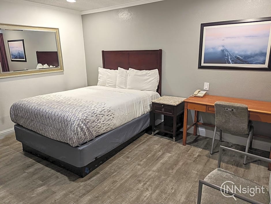 Deluxe Inn