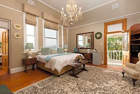 Queen Suite