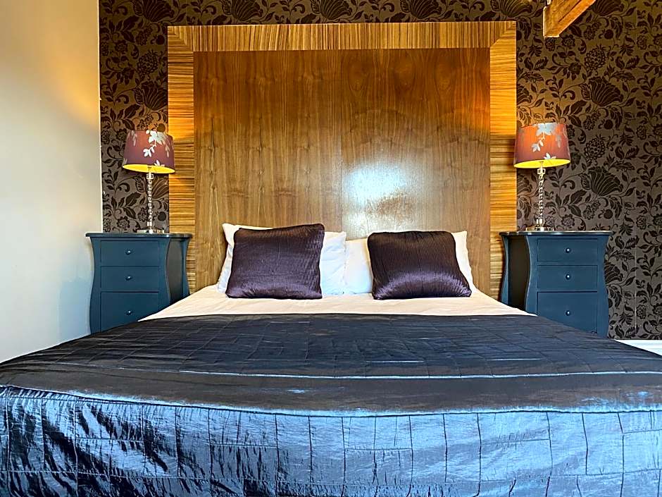 Number One Hundred Bed And Breakfast