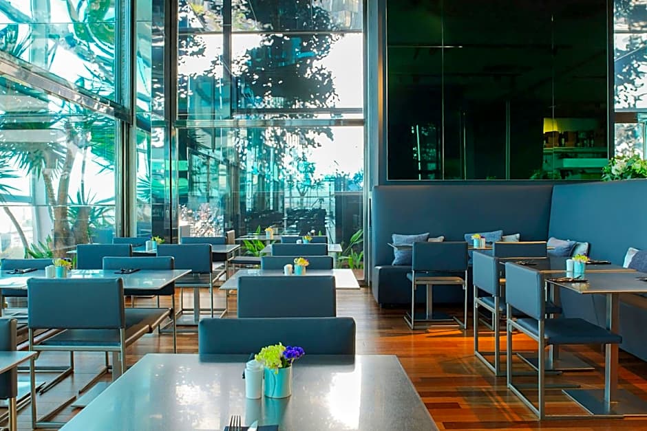 Renaissance by Marriott Barcelona Fira Hotel