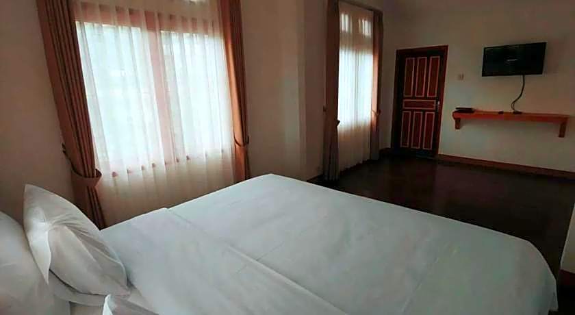Akuja Glamping Room Resto by VIBHM – Bogor, PA