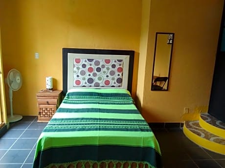 Hospedaje Casa Cortés - Recamaras de Descanso, Tepoztlán Mor - NO CONTAMOS CON ESTACIONAMIENTO