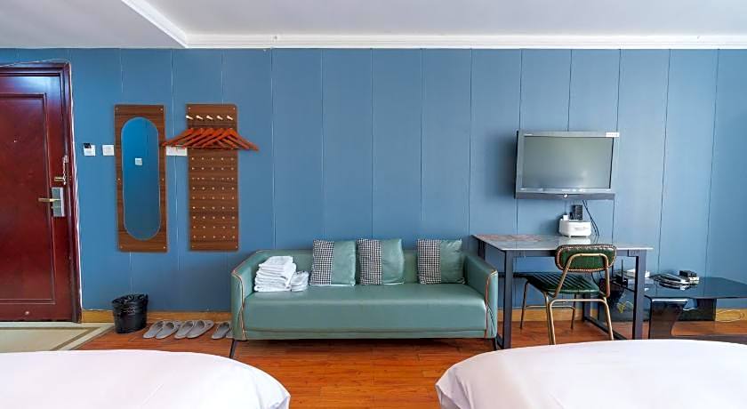 Sunny Apartment Of Grand Continental