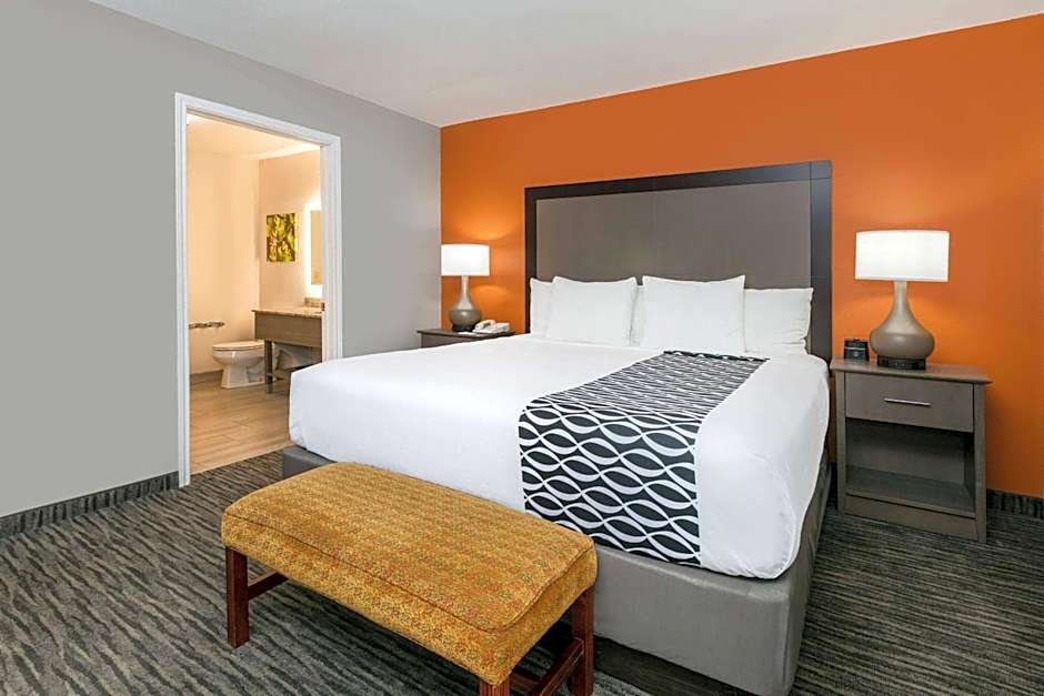 La Quinta Inn & Suites by Wyndham Fredericksburg