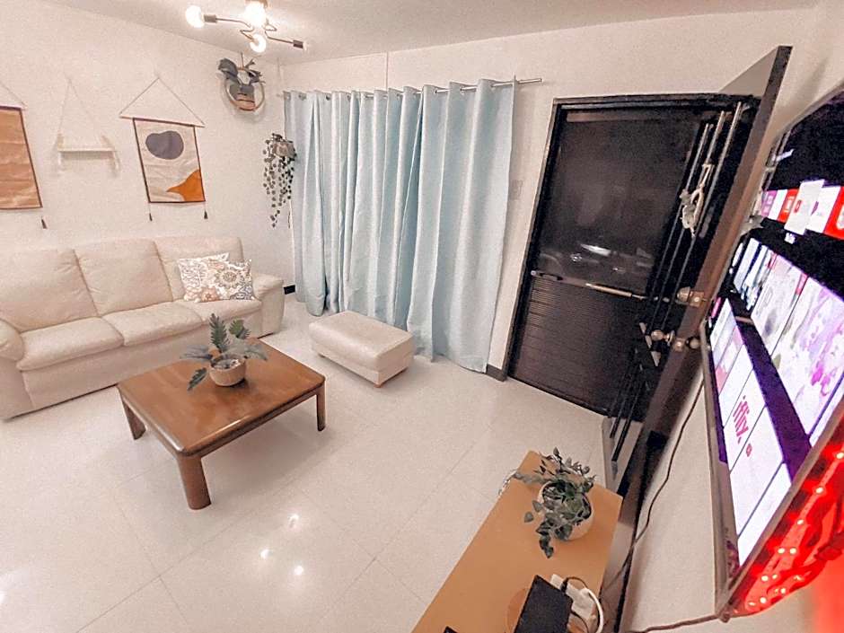 Cozy Themed 2BR TownHouse - near Clark Airport - TRP1