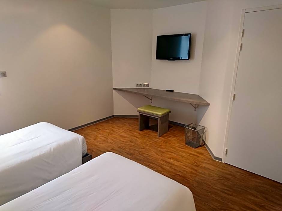 Photo 1 of 6 of 1 Double Bed or 2 Beds, Accessible