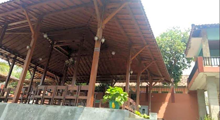 Bina Karya Guesthouse Syariah