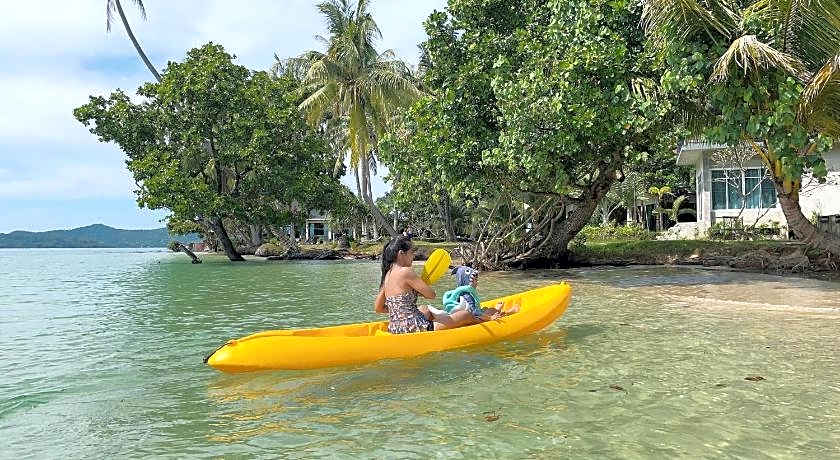 Kohmak HomeHug&Beachclub