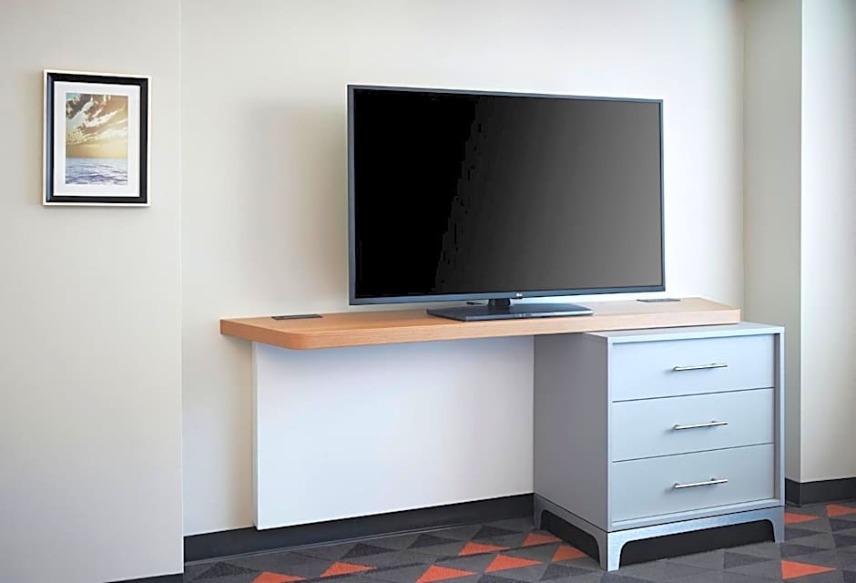 Holiday Inn & Suites Oakville at Bronte By IHG