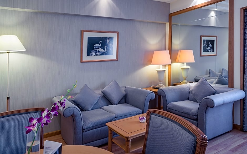 Photo 1 of 10 of 1 Bedroom 1 King Bed Suite, Nonsmoking