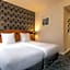 Aris Grand Place Hotel