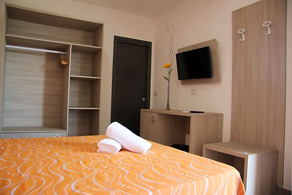 ChrisMare Hotel