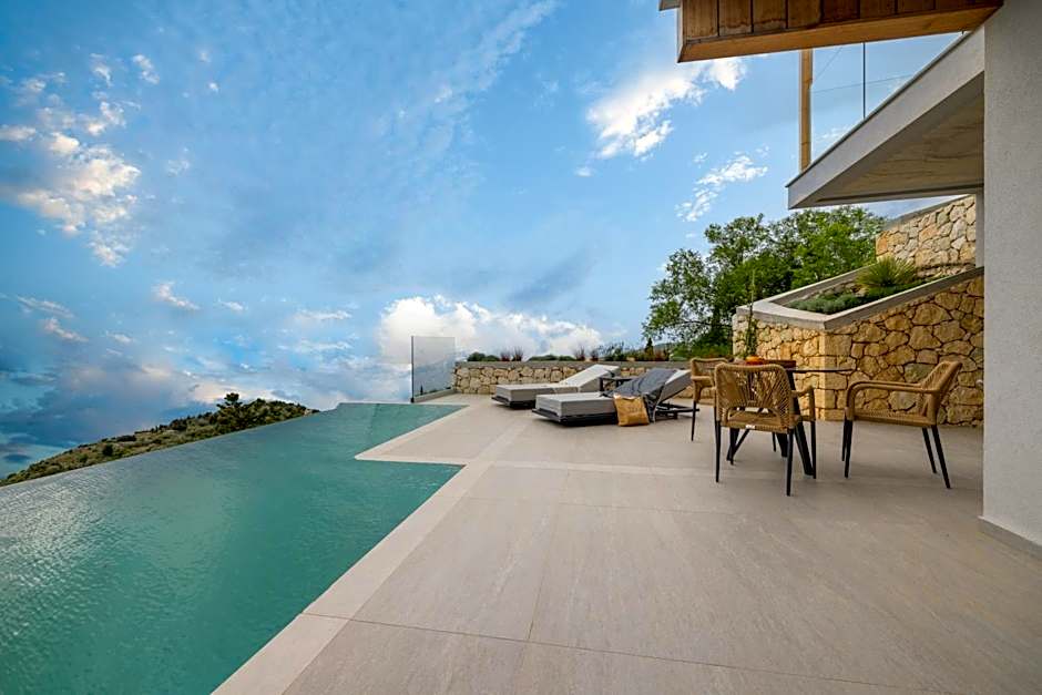 Anadeo Villas & Suites