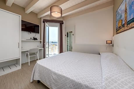 Superior Double or Twin Room with Sea View