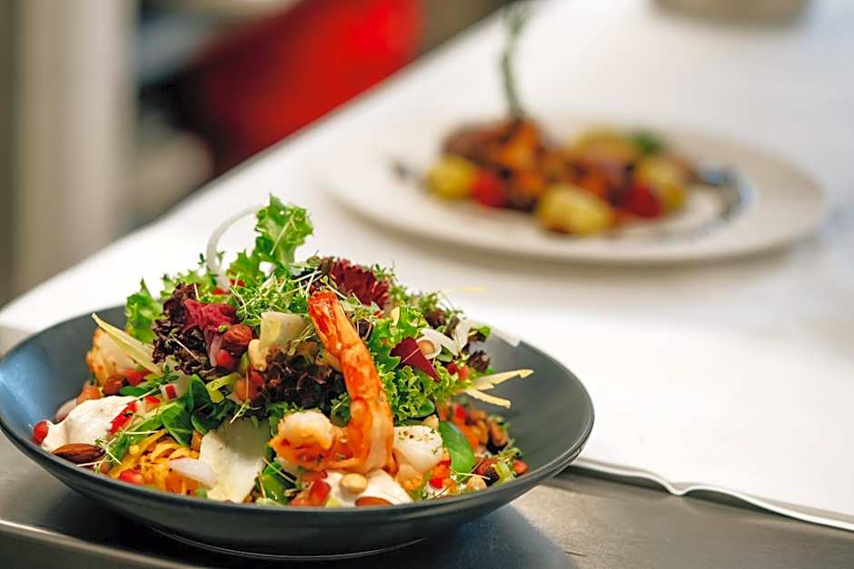 Patrix Hotel, Restaurant, Bar