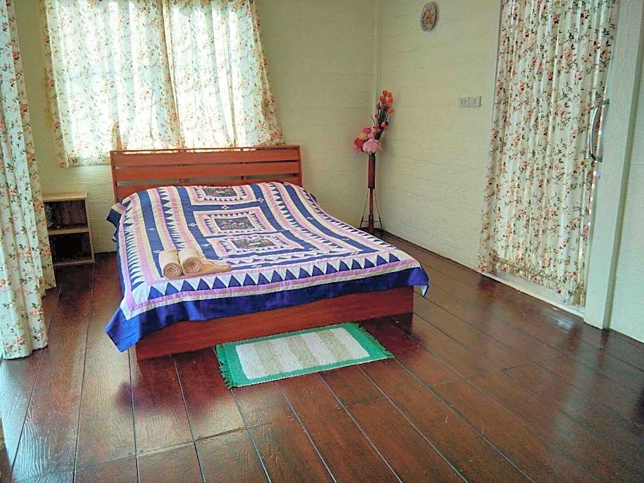 Hut Khaoyai – Khao Yai National Park, GA
