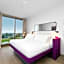 YOTEL Geneva Lake