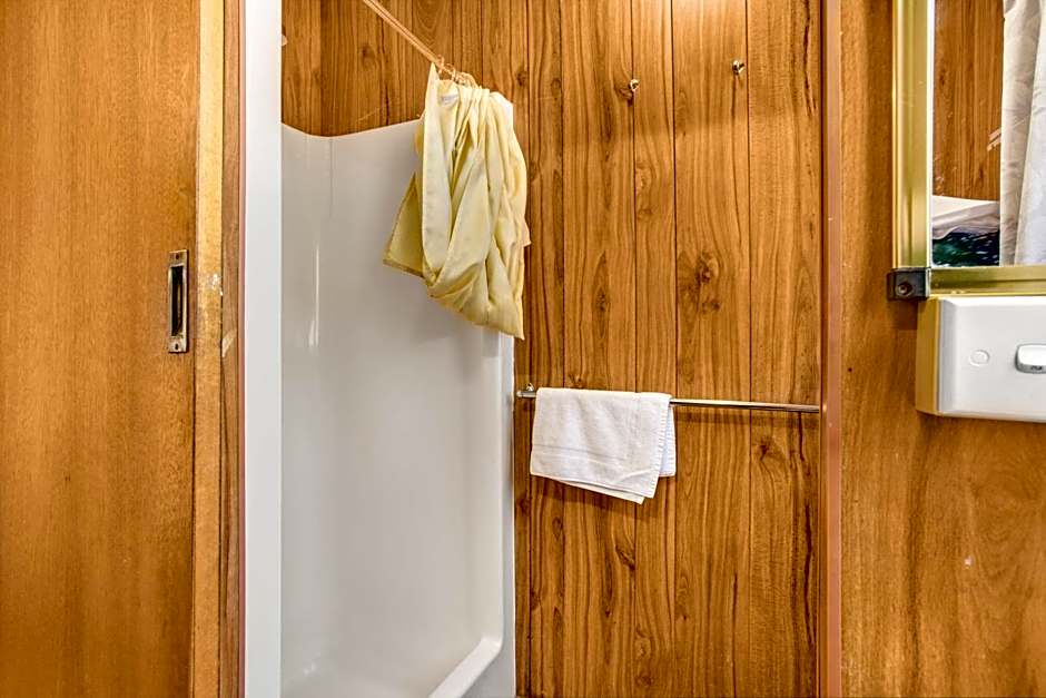 Breeze Holiday Parks - Halls Gap