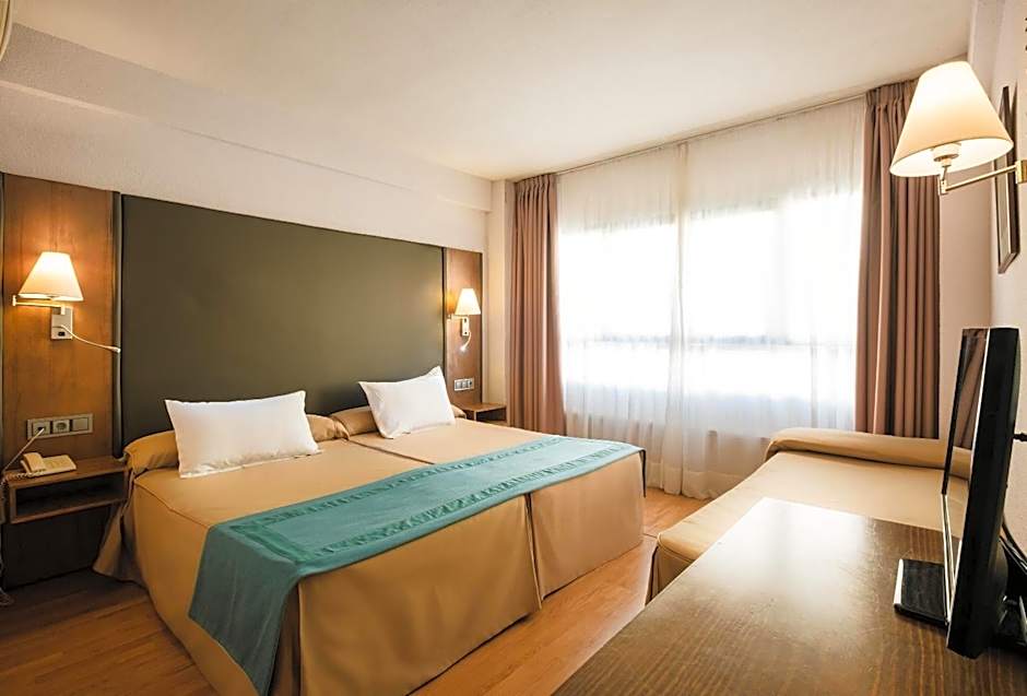 Photo 1 of 7 of Triple Room