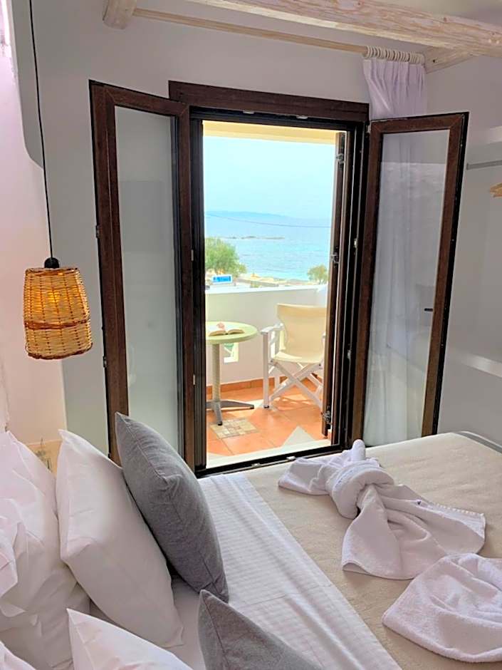 Nikos Apartments and Studios