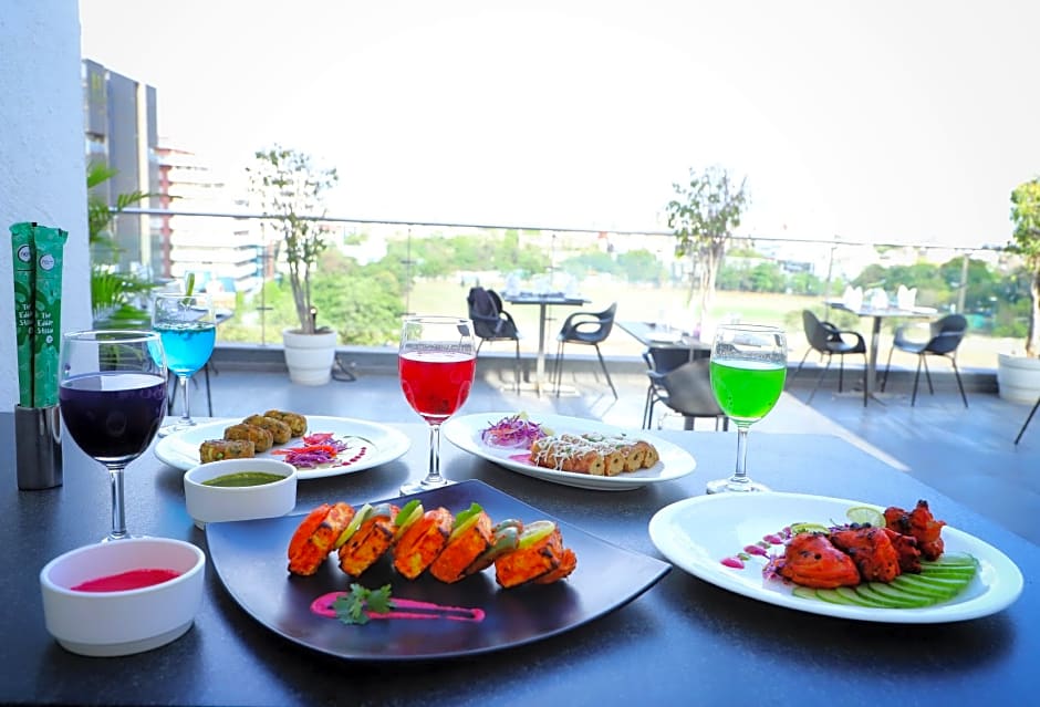 Hotel Marasa Sarovar Portico - Rajkot