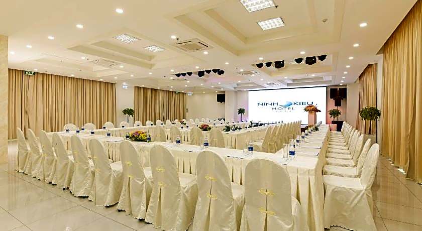 Ninh Kieu Riverside Hotel