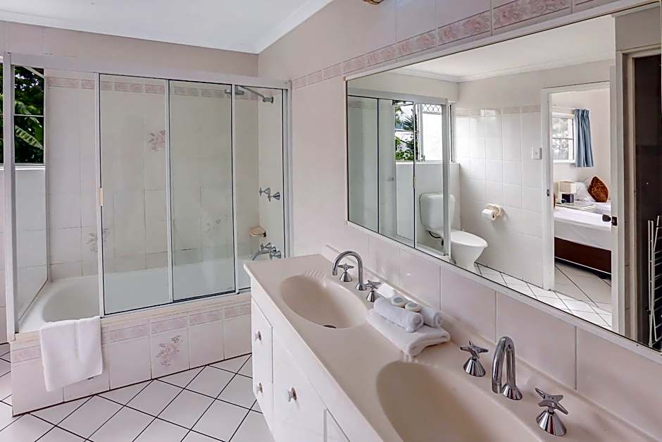 Koala Court Holiday Apartments