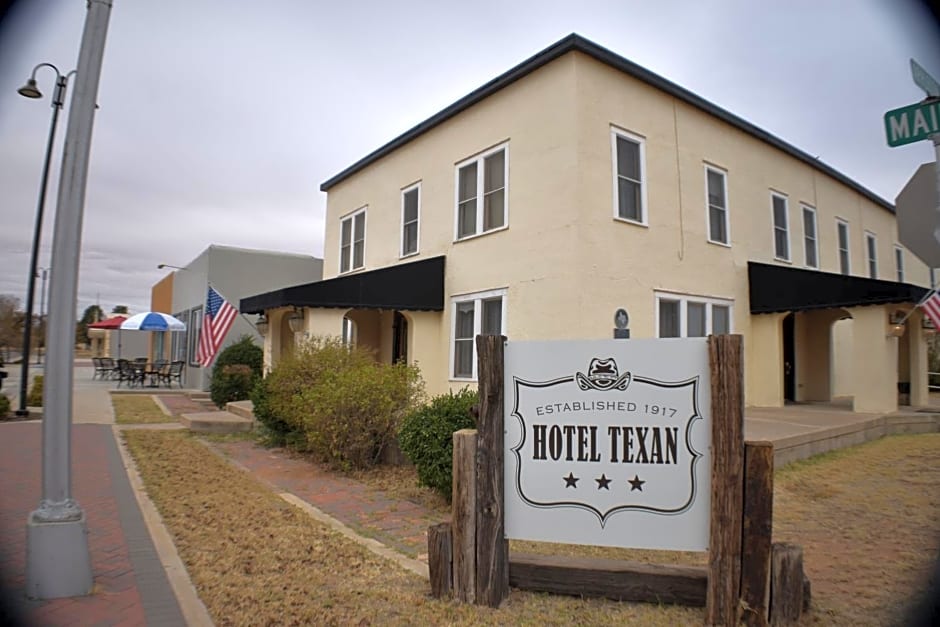 The Hotel Texan