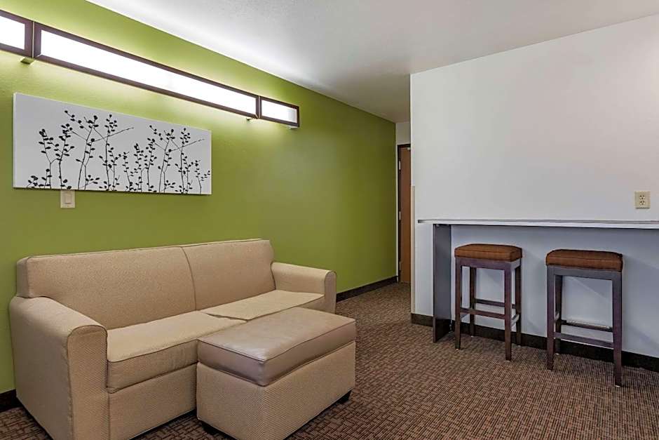 Sleep Inn & Suites Kalamazoo Southwest