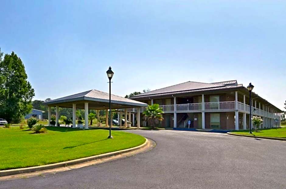 Motel 6 Sandersville, GA