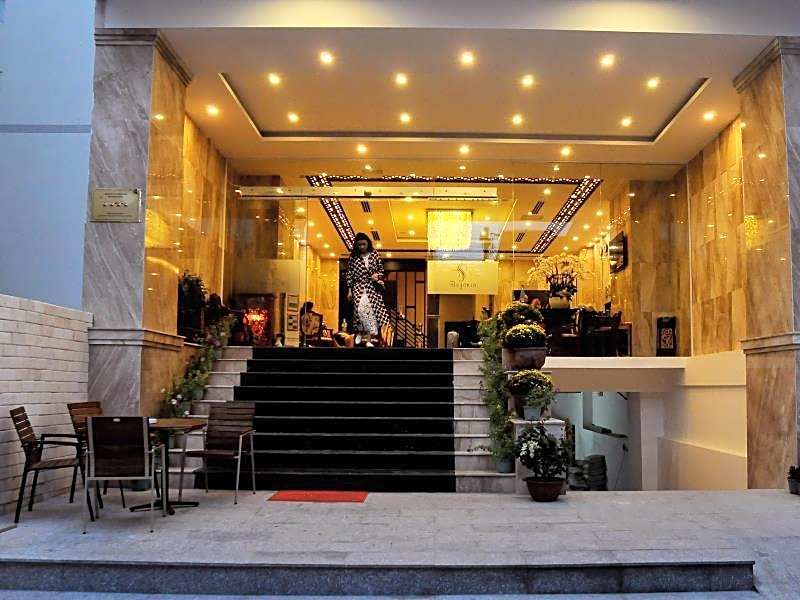 Begonia Nha Trang Hotel