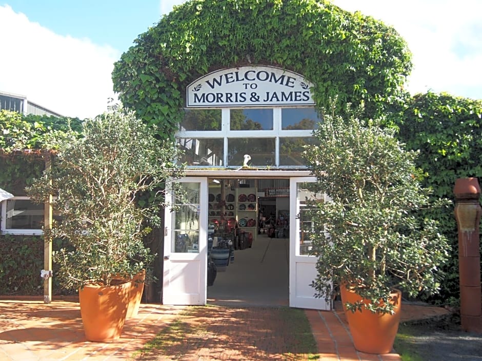 Columbus Suite at 144 on Jones