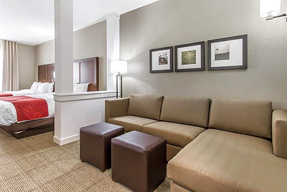 Comfort Suites West Omaha