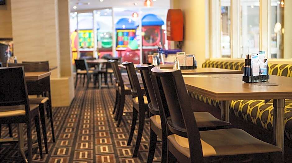 Nightcap at Jamison Hotel