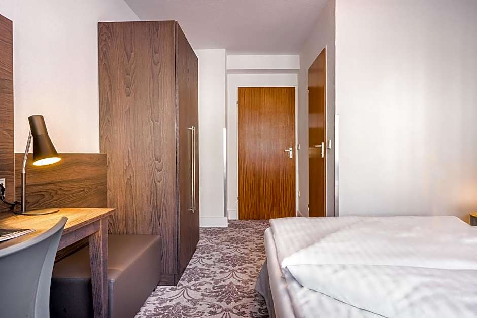 Signature Hotel Astoria