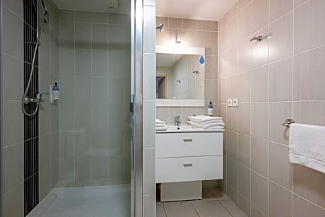 One-Bedroom Apartment (4 Adults)