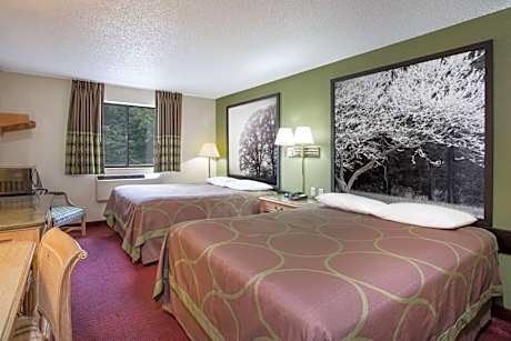 Queen Room with Two Queen Beds - Non-Smoking