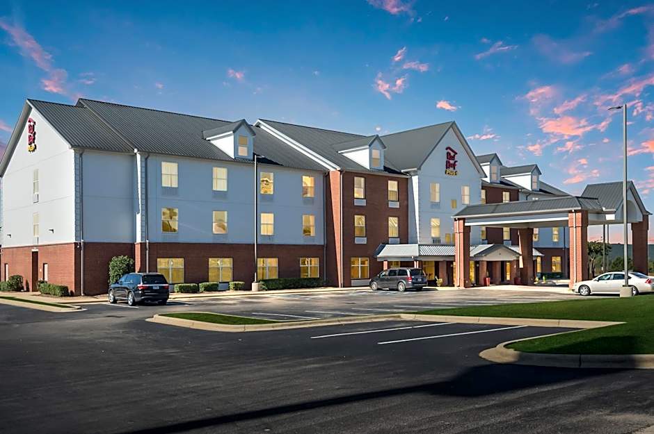 Red Roof PLUS+ & Suites Birmingham - Bessemer