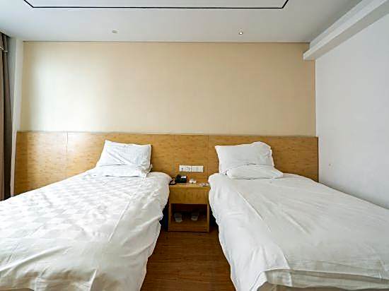 Home Inn (Ningbo Railway Station Antique City)