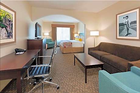 King Suite with Sofa Bed - Non-Smoking