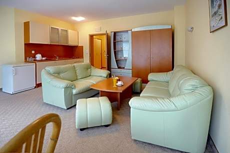 Suite with Balcony - Free Beach Package