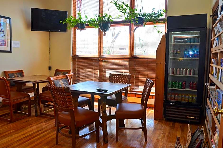 Inn on the Alameda