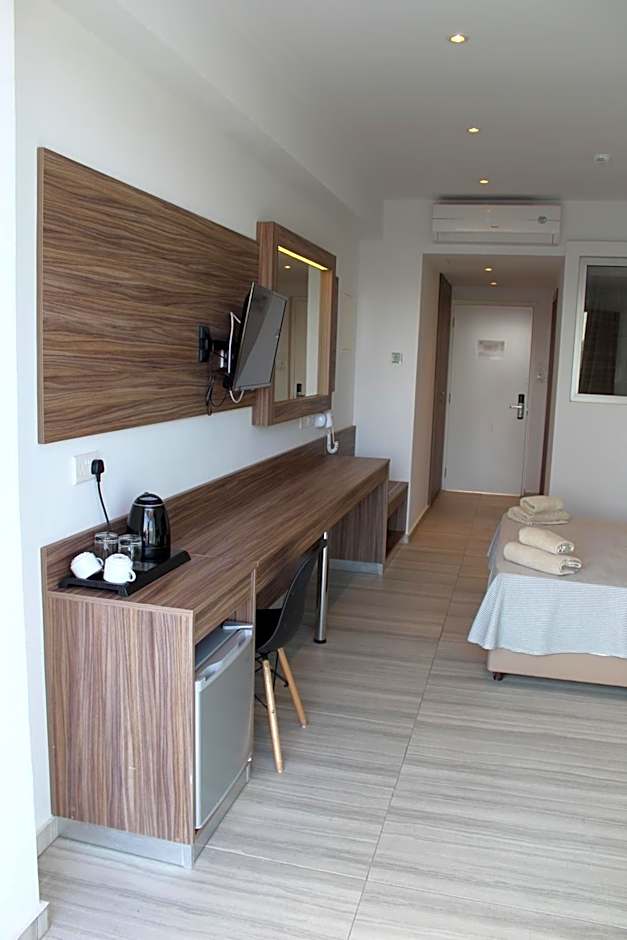 Fedrania Gardens Hotel