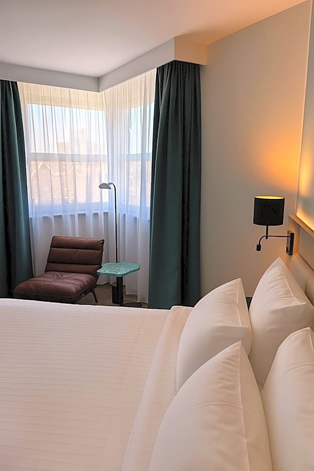 Campanile Reims Centre - Cathedrale