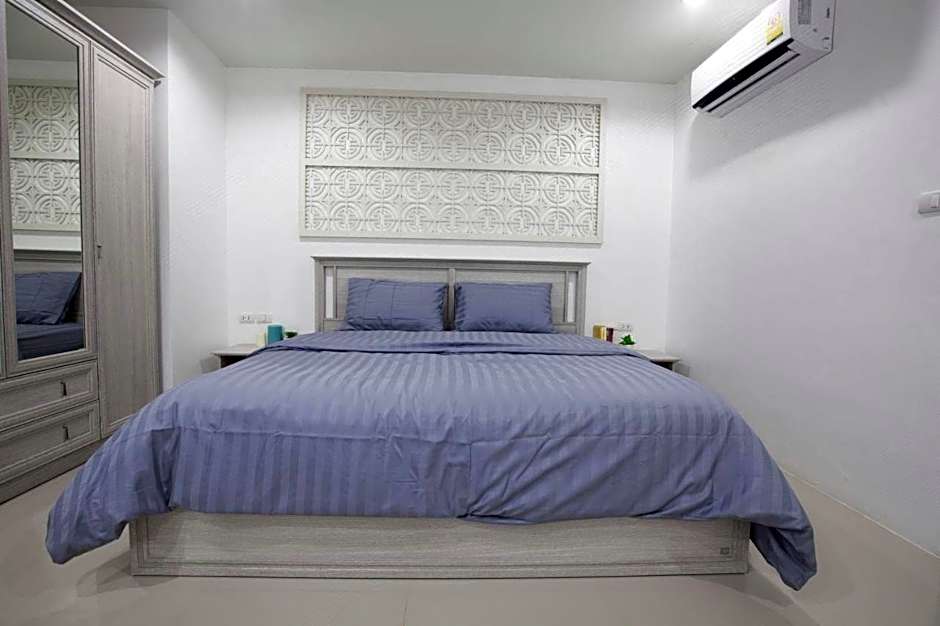 Number 4 Apartment