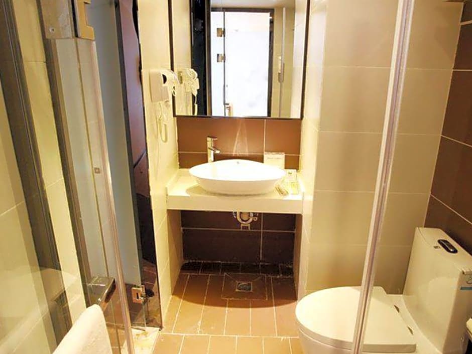 IU Hotel Xian Xijing Hospital Tonghua Gate Subway Station Branch