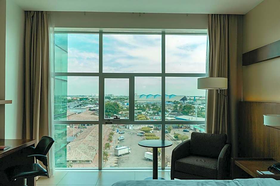 Holiday Inn Guayaquil Airport By IHG