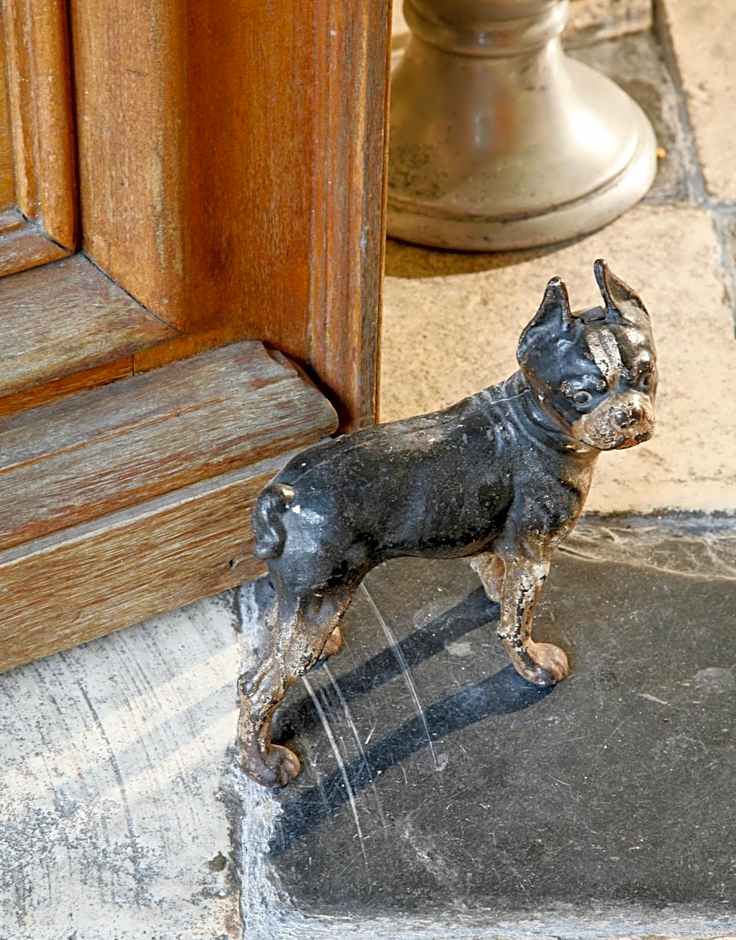 La Porte Rouge - The Red Door Inn