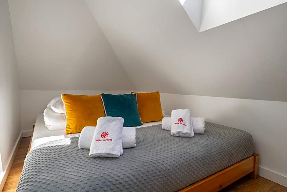 WILLA JAROSTA & SPA, AC -free parking